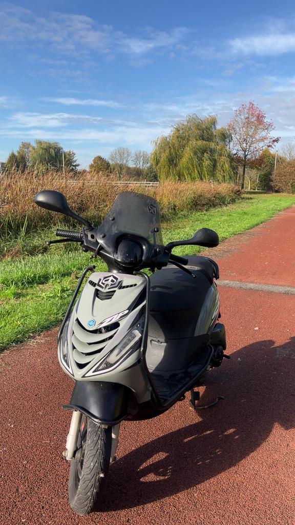 Piaggio zip 4t 2018, snor, Fietsen en Brommers, Scooters | Piaggio, Gebruikt, Zip, Maximaal 25 km/u, Benzine, Ophalen of Verzenden