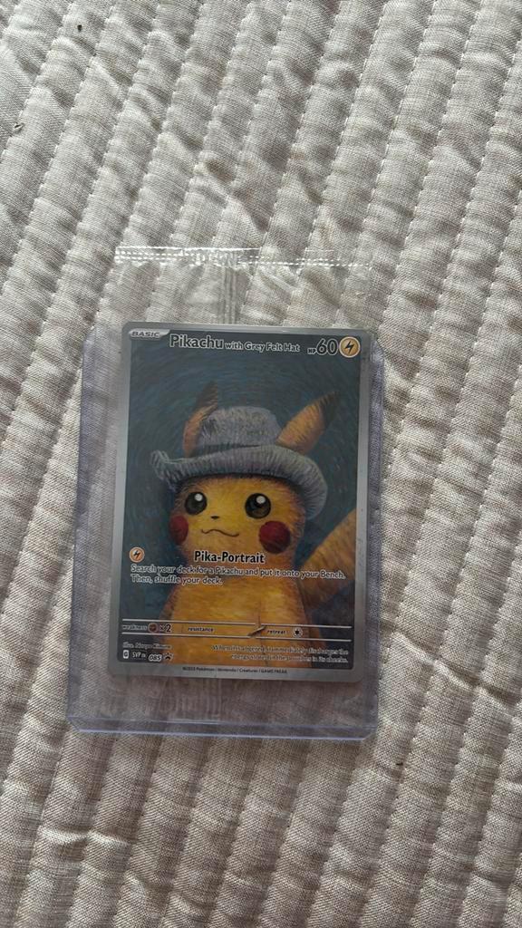Pikachu with Grey Felt Hat - Pokémonkaart, Hobby en Vrije tijd, Verzamelkaartspellen | Pokémon, Zo goed als nieuw, Losse kaart