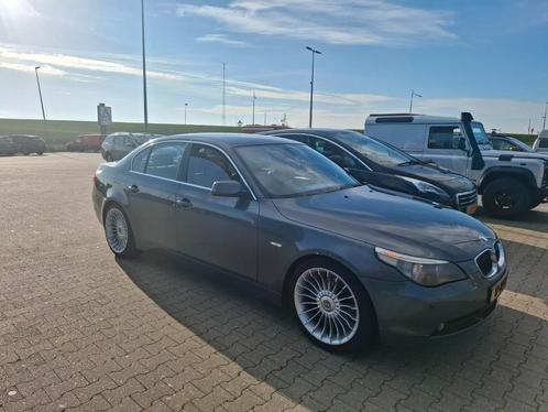 BMW 5-Serie 2.5 I 523 2005 Grijs, Auto's, BMW, Particulier, 5-Serie, Benzine, C, Sedan, Handgeschakeld, Origineel Nederlands, Zilver of Grijs