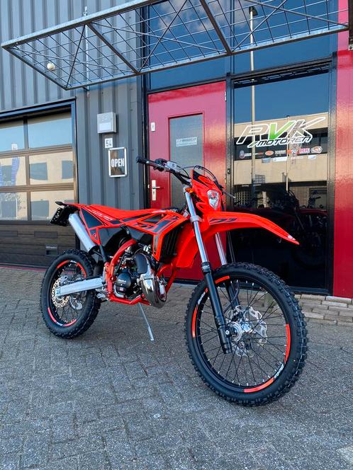 Beta RR50 Enduro Sport E5+ Rood/Zwart 2025!, Fietsen en Brommers, Brommers | Overige merken, Nieuw, Maximaal 45 km/u, Ophalen
