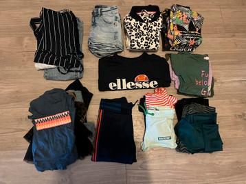 Kledingpakket meisje / 26 stuks / +- mt 128 beschikbaar voor biedingen