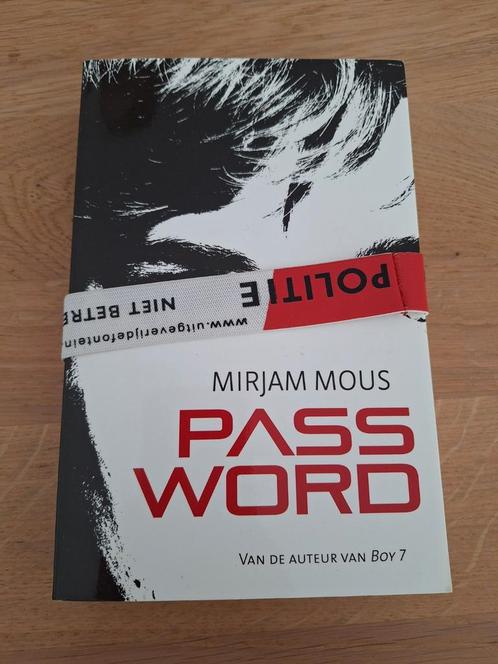 Mirjam Mous - Password, Boeken, Kinderboeken | Jeugd | 13 jaar en ouder, Zo goed als nieuw, Ophalen of Verzenden