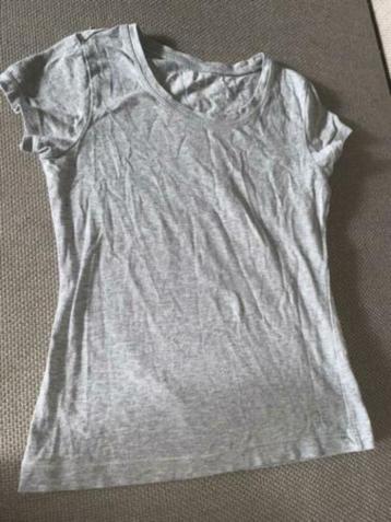 Shirt tshirt basic 128 grijs grijze beschikbaar voor biedingen