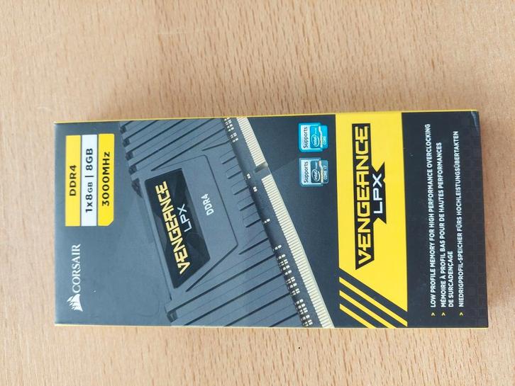 Corsair Vengeance LPX, Computers en Software, RAM geheugen, Zo goed als nieuw, Desktop, 8 GB, DDR4, Ophalen of Verzenden