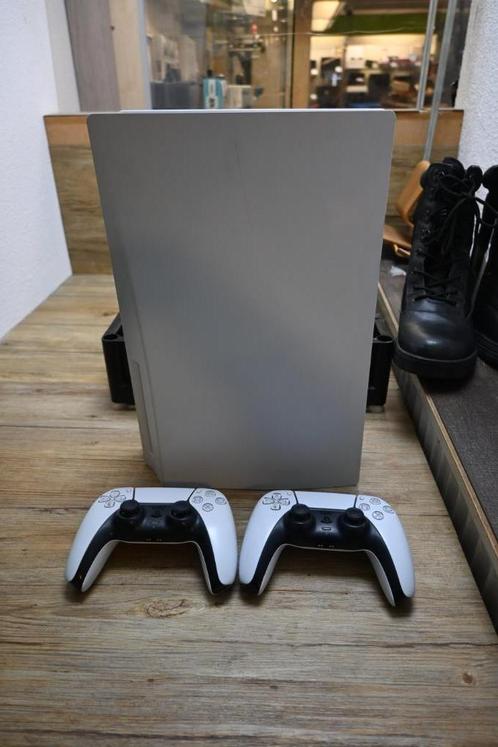 Playstation 5 disk + 2 controllers, Spelcomputers en Games, Games | Sony PlayStation 5, Zo goed als nieuw, Ophalen of Verzenden