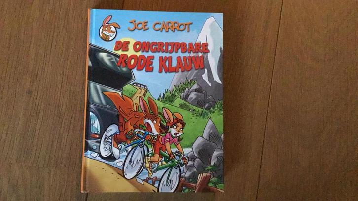 J. Carrot - De ongrijpbare Rode Klauw, Boeken, Kinderboeken | Jeugd | onder 10 jaar, Zo goed als nieuw, Fictie algemeen, Ophalen of Verzenden