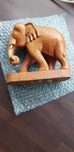 Hout gesneden olifant beeld, Antiek en Kunst, Kunst | Beelden en Houtsnijwerken, Ophalen of Verzenden