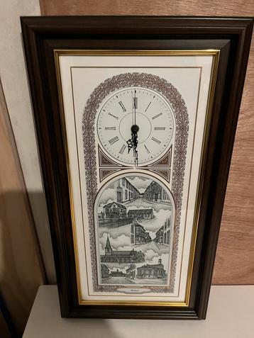 Klok met afbeeldingen van Huissen beschikbaar voor biedingen