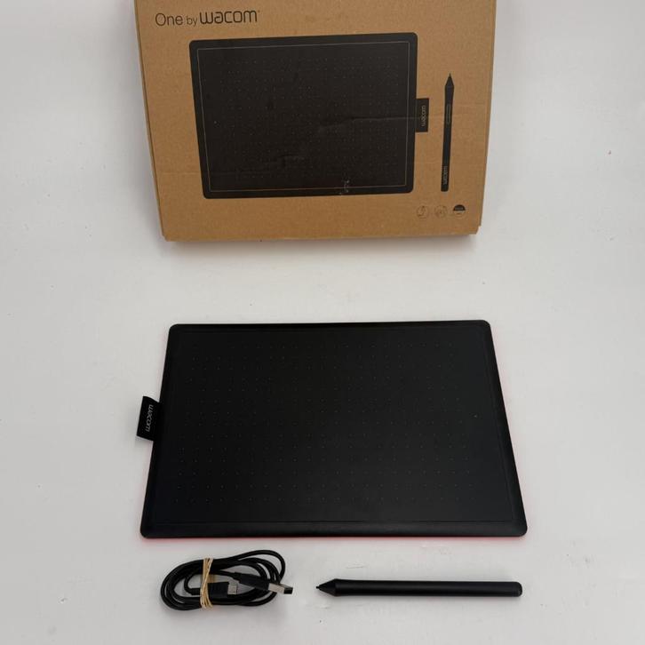 Wacom CTL-672 - Tekentablet - Maat M - Bluetooth, Computers en Software, Tekentablets, Zo goed als nieuw