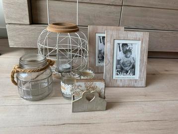 Decoratieset beschikbaar voor biedingen