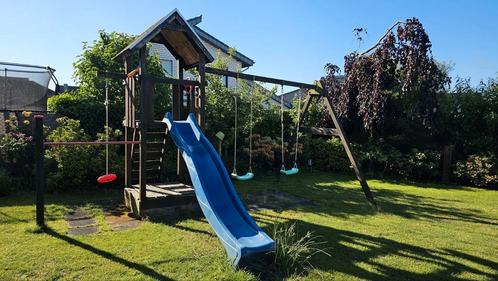 Speeltoestel met twee schommels, glijbaan en zandbak, Kinderen en Baby's, Speelgoed | Buiten | Speeltoestellen, Gebruikt, Glijbaan