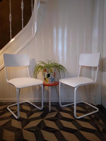 Vintage buisstoelen en eettafel brabantia stijl beschikbaar voor biedingen