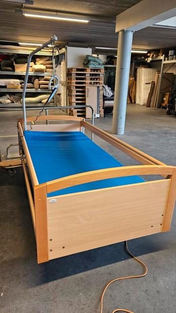 Hooglaagbed nieuwstaat  beschikbaar voor biedingen