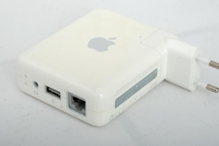 Apple Airport Express, Wifi modem en audio streamer, Computers en Software, Routers en Modems, Gebruikt, Router met modem, Ophalen of Verzenden