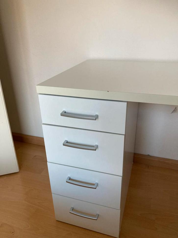 Bureau met lades - Wit (Ikea), Huis en Inrichting, Bureaus, Gebruikt, Bureau, Ophalen