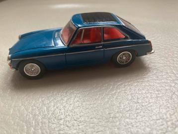 MG b gt miniatuur Dinky beschikbaar voor biedingen