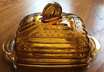 Kaasstolp van amberkleurig persglas Art Deco jaren 1920/1930 beschikbaar voor biedingen