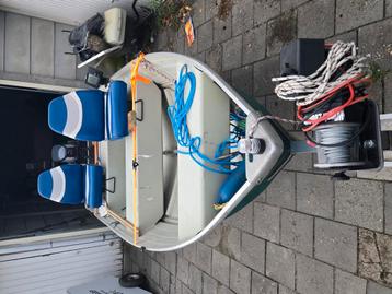 Aluminium visboot te koop beschikbaar voor biedingen
