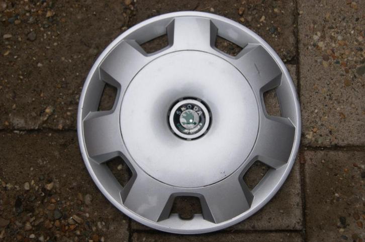 1 losse originele wieldop Skoda Fabia 14 inch (Model 1), Auto diversen, Wieldoppen, Gebruikt, Ophalen of Verzenden