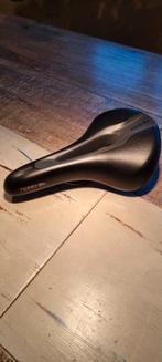 Fietszadel! Zwart/grijs, Ophalen, Zo goed als nieuw, Algemeen, Zadel