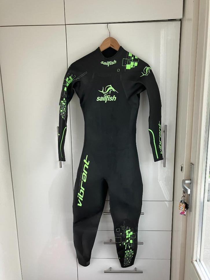 Sailfish Vibrant Wetsuit – Maat SL – Zo goed als nieuw!, Watersport en Boten, Watersportkleding, Zo goed als nieuw, Wetsuit, Dame of Heer