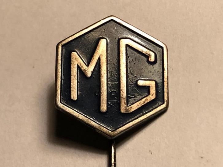 Metalen MG AUTOMERK Speld (Blauw/Metaalkleur)., Verzamelen, Speldjes, Pins en Buttons, Zo goed als nieuw, Speldje of Pin, Transport