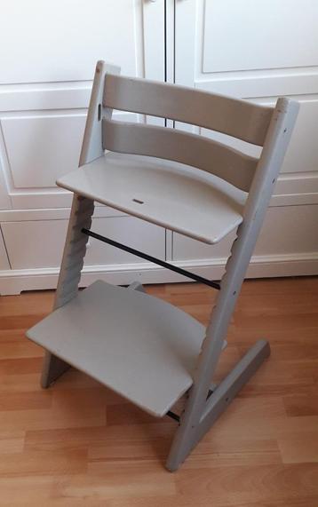 Stokke Tripp Trapp stoel kinderstoel taupe grijs beschikbaar voor biedingen