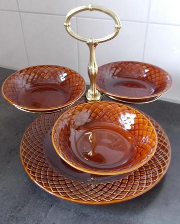 Serveer plateau v Norse Royal Turstall Crown Staffordshire beschikbaar voor biedingen