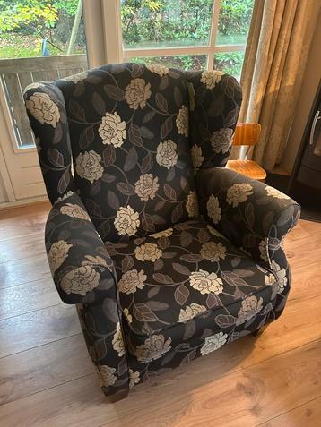 2 mooie fauteuils modern landelijk design samen voor beschikbaar voor biedingen