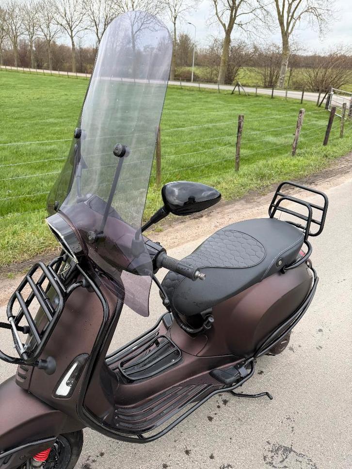 Vespa sprint Candy Sugar Brown, Fietsen en Brommers, Scooters | Vespa, Zo goed als nieuw, Vespa S, Maximaal 45 km/u, Benzine, Ophalen