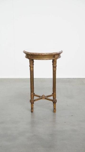 Antieke ronde goudkleurige bijzettafel met marmeren blad beschikbaar voor biedingen