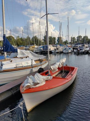 Comfortabele Barnegat zeilboot beschikbaar voor biedingen