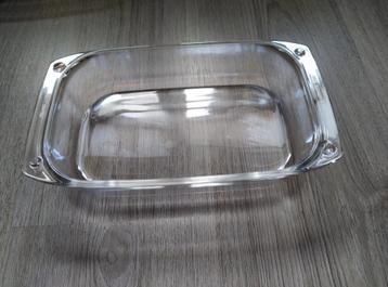 2 glazen ovenschalen beschikbaar voor biedingen
