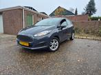 Ford Fiësta 1.0 48KW/65PK 5D 2014 Grijs, Auto's, Ford, Stof, 40 €/maand, Zwart, 525 kg