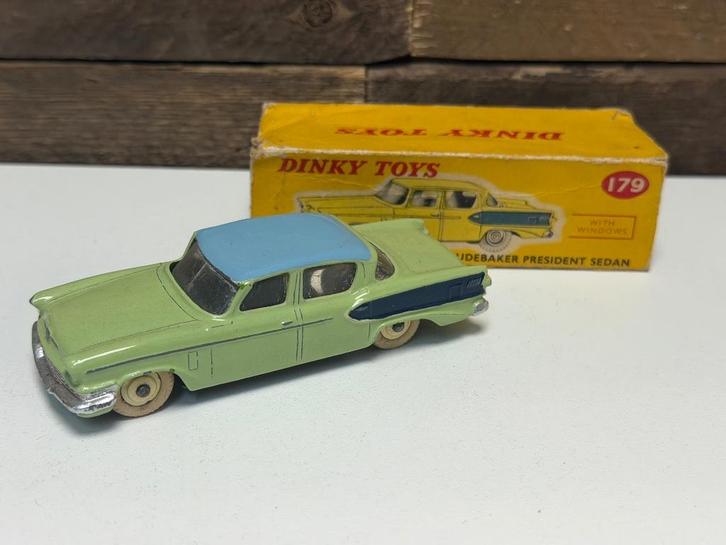 Dinky Toys 179 - Studebaker President Sedan - A6212, Hobby en Vrije tijd, Modelauto's | Overige schalen, Auto, Ophalen of Verzenden