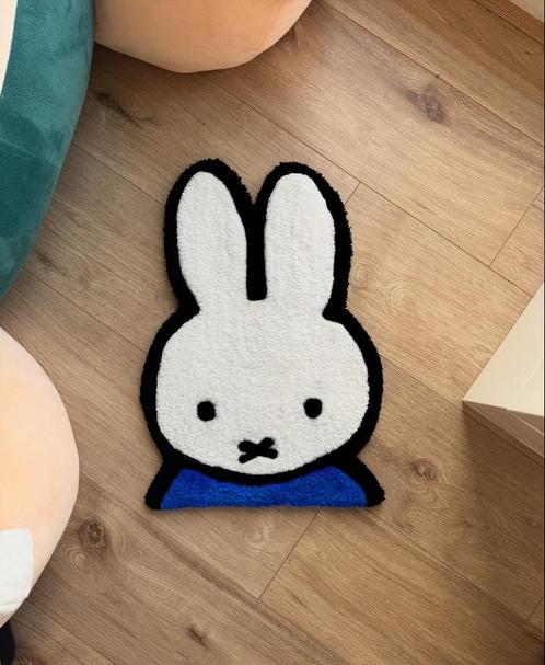 Nijntje Tapijt - Handgemaakt getuft (voor kinderkamer), Huis en Inrichting, Stoffering | Tapijten en Kleden, Nieuw, Minder dan 50 cm