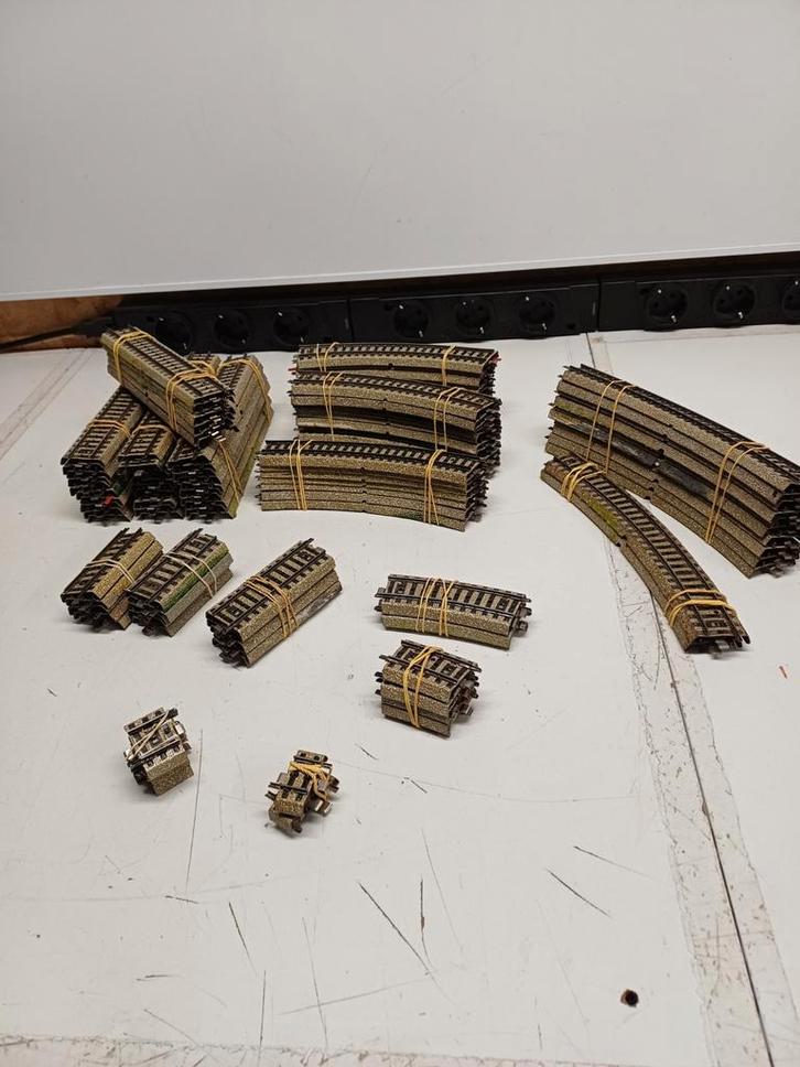 Marklin M-rails partij - 106 stuks, Hobby en Vrije tijd, Modeltreinen | H0, Gebruikt, Rails, Wisselstroom, Märklin, Analoog, Ophalen of Verzenden