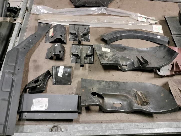 Volkswagen kever reparatie plaatwerk, Auto diversen, Overige Auto diversen, Ophalen of Verzenden