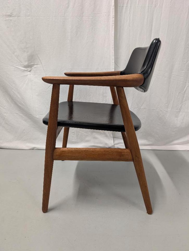 Svend Åge Eriksen - Glostrup Møbelfabrik GM11 fauteuil Deens, Huis en Inrichting, Fauteuils, Hout, Leer, 50 tot 75 cm, Minder dan 75 cm
