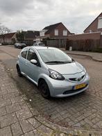 Toyota Aygo lichtblauw - gebruikt en beschadigd, Voorwielaandrijving, 68 pk, Origineel Nederlands, Handgeschakeld