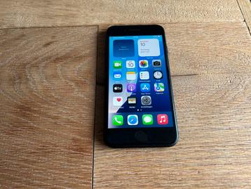 Zeer mooie iPhone SE 64GB (2020) Goede Accu beschikbaar voor biedingen