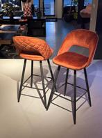 2 luxe barkrukken in roest fluweel  velvet – zwart onderstel, Ophalen, Nieuw, 90 cm of meer, Metaal