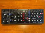 Behringer Model D, Muziek en Instrumenten, Synthesizers, Overige aantallen, Zo goed als nieuw, Met midi-aansluiting, Ophalen