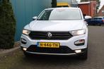 Volkswagen T-Roc 1.5 TSI Style DSG AUT. CARPLAY|TREKH|ADAPT., Stof, Euro 6, 4 cilinders, 150 pk