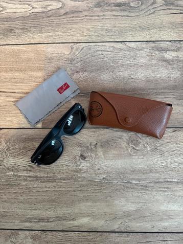 Ray-Ban Wayfarer Zonnebril zwart beschikbaar voor biedingen