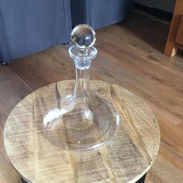 Kristallen karaf met stop beschikbaar voor biedingen