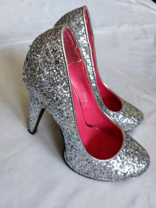 Zilveren glitter hakken – Slechts 1x gedragen (maat 35), Kleding | Dames, Schoenen, Zo goed als nieuw, Schoenen met hoge hakken