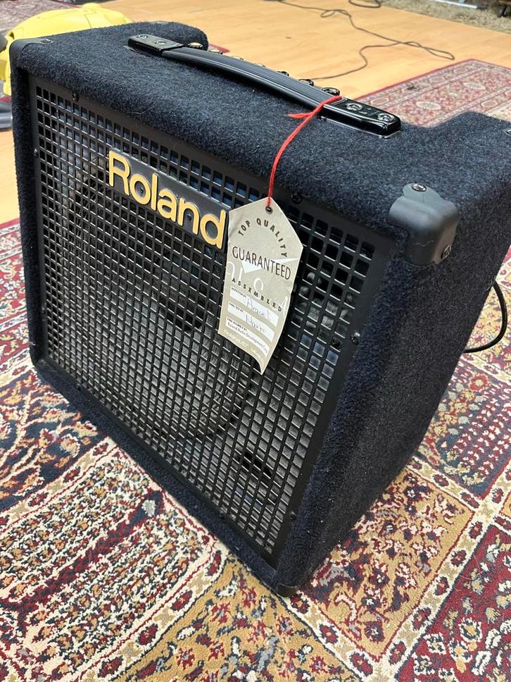 Roland KC-100 Keyboard Versterker, Muziek en Instrumenten, Versterkers | Keyboard, Monitor en PA, Gebruikt, Keyboardversterker
