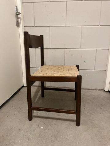 mid-century stoel beschikbaar voor biedingen