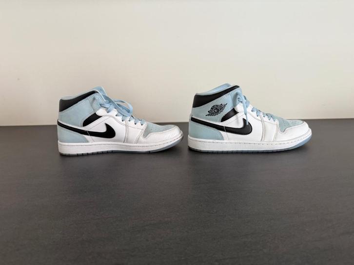 Air Jordan mid 1 university blue, Kleding | Dames, Schoenen, Zo goed als nieuw, Sneakers of Gympen, Blauw, Ophalen